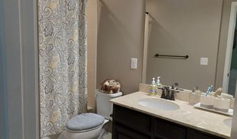 25501 EMERSON OAKS Dr, Aldie, VA 20105