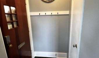 1204 S 2nd St, Aberdeen, SD 57401