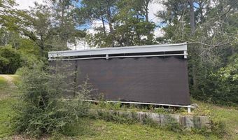 850 Gambier Dr, Alford, FL 32420