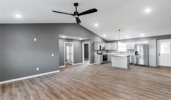 521 W Maple St, Austin, IN 47102