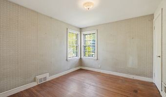 2 Perham St, Bedford, MA 01730
