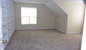 1095 Magnolia Dr, Aberdeen, NC 28315