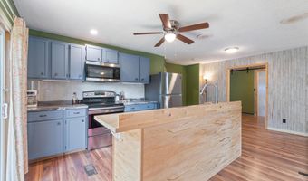 7035 Point View Rd, Benton, AR 72015