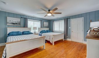 5 Oceanic St, Wrightsville Beach, NC 28480