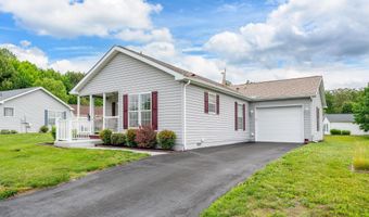 504 WEAVER Dr 504, Dover, DE 19901