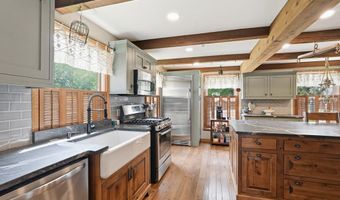 1362 Hillcrest Dr, Ashland, OH 44805