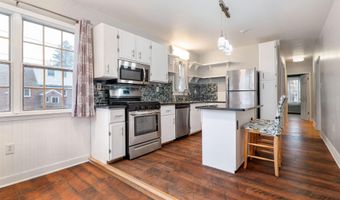 25 Fordham Ct, Albany, NY 12209