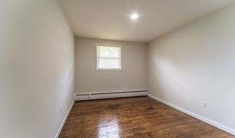 42 Greenwood Ave, Bloomfield, CT 06002