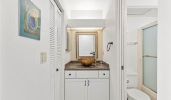 1555 Pohaku St A405, Honolulu, HI 96817