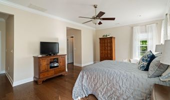 10 Chapel Hill Ct, Barnegat, NJ 08005