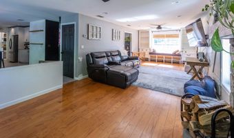 2 Quail Hollow Ct, Beacon Falls, CT 06403