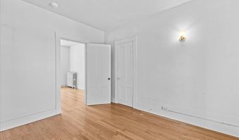 21 Hyde St 2, Burlington, VT 05401