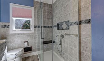 1404 N CHARLOTTE St, Appleton, WI 54911
