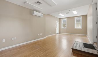 34 Clifton Ave, Ansonia, CT 06401