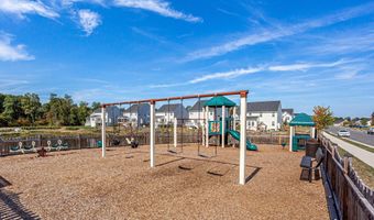 42145 PIEBALD Sq, Aldie, VA 20105