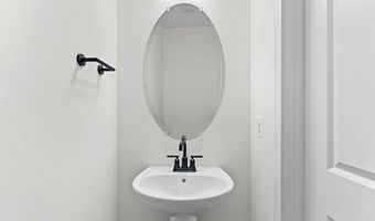 43841 VENETIAN Sq, Ashburn, VA 20147