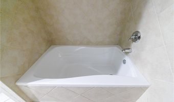 1380 Stirling Cir NW 26, Atlanta, GA 30318