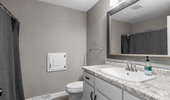 11 HILLTOP Ct, Appleton, WI 54914