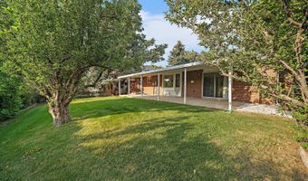 667 S Oswego Ct, Aurora, CO 80012
