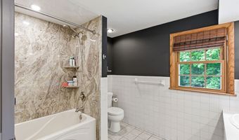 858 Cliffside Dr, Akron, OH 44313