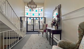 31 Park Lane Ct, Amherst, NY 14221