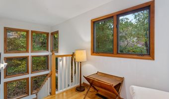 107 S Merrivale Ave, Beverly Shores, IN 46301