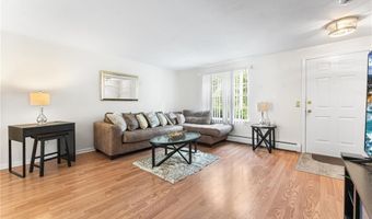 60 Hawthorne Pl 3, North Providence, RI 02904