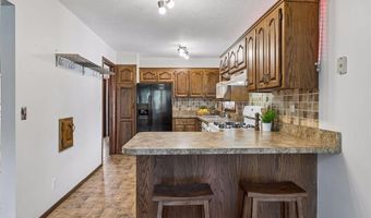 880 Whitney Dr, Apple Valley, MN 55124