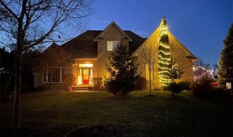 15733 Pine Cir, Basehor, KS 66007