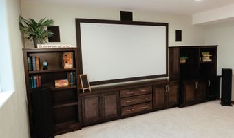 W6548 ETHAN Drive, Appleton, WI 54915