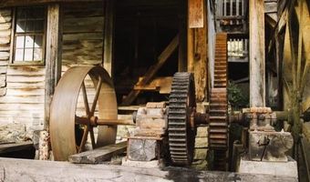 21405 Parks Mill Rd, Abingdon, VA 24211