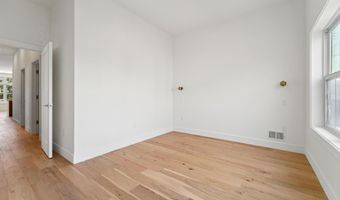 90 E 27TH St 1, Bayonne, NJ 07002