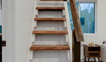 576 Pine Grove Rd, Beattyville, KY 41311