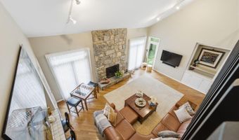 8004 SPLIT OAK Dr, Bethesda, MD 20817