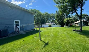 1005 3rd St, Britton, SD 57430