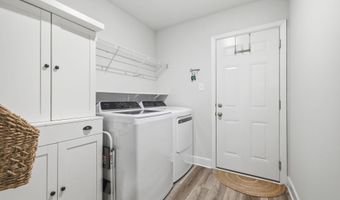 6268 Emerald Lk Dr, Biloxi, MS 39532