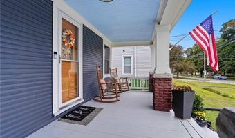 1115 7th St, Baldwin City, KS 66006