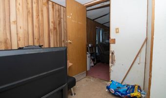 941 E Clayton Rd, Alderson, WV 24910