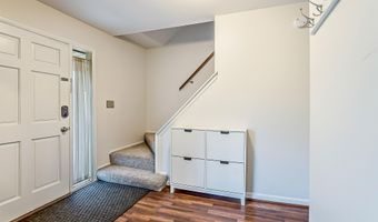 2240 Steeplechase Dr, Ann Arbor, MI 48103