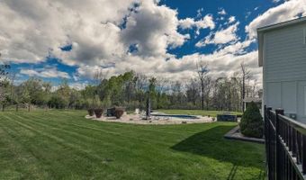 917 McDonald Dr, Amsterdam, NY 12070