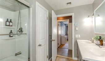 7 Oakcrest Dr, North Providence, RI 02904
