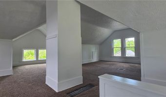 804 Work Dr, Akron, OH 44320