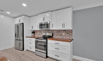 520 Calvin Dr, Benton, LA 71006