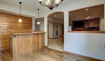 907 Sandalwood Dr, Altoona, WI 54720