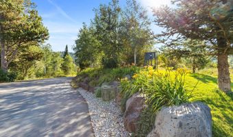 374 UPPER RIDGE Rd, Alpine, WY 83128