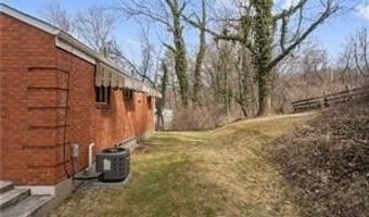 1935 Parkview Pl, Aliquippa, PA 15001