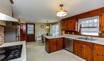23 Roselawn Ave, North Smithfield, RI 02824
