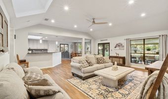 1843 Burr Oak, Adkins, TX 78101