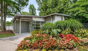 1380 Stirling Cir NW 26, Atlanta, GA 30318