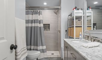 15 Blueberry Ln, Burlington, CT 06013